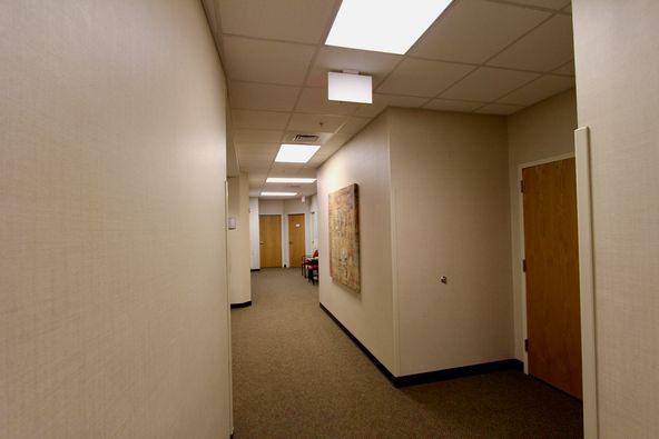 Class A Office/Medical : 2 Southern Point Pkwy, Hattiesburg, MS 39401